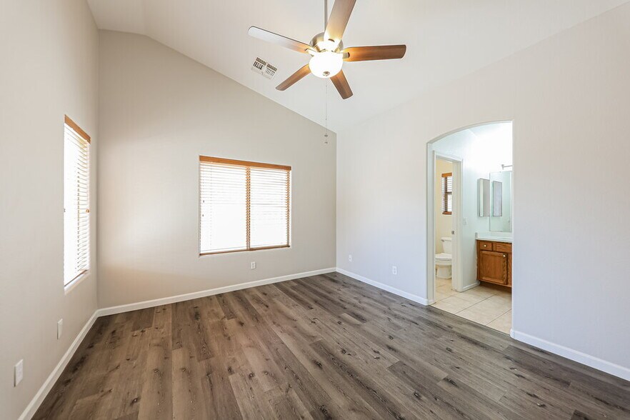 Building Photo - 13413 W Port Au Prince Ln
