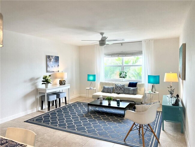 Building Photo - 619 Orton Ave