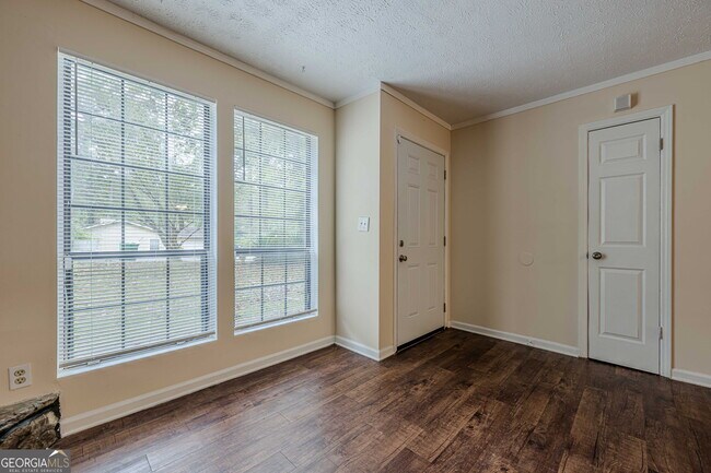 Building Photo - 3256 Brisbane Way