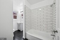 Building Photo - 4928 Walnut St