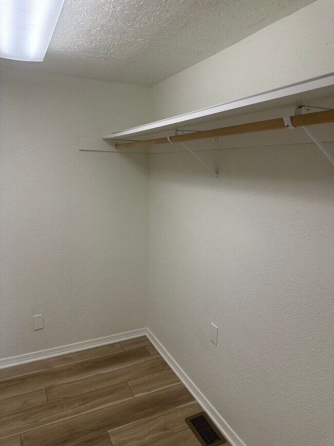 Building Photo - 3 bedroom 2 bathroom house in Dexter!