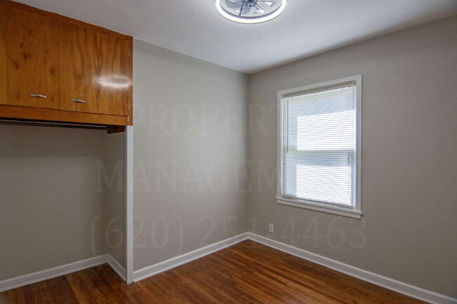 Building Photo - 3-Bedroom 1-Bathroom