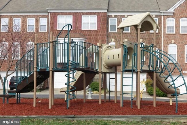 Building Photo - 1622 White Oak Vista Dr