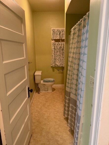 Building Photo - 2249 N Main St