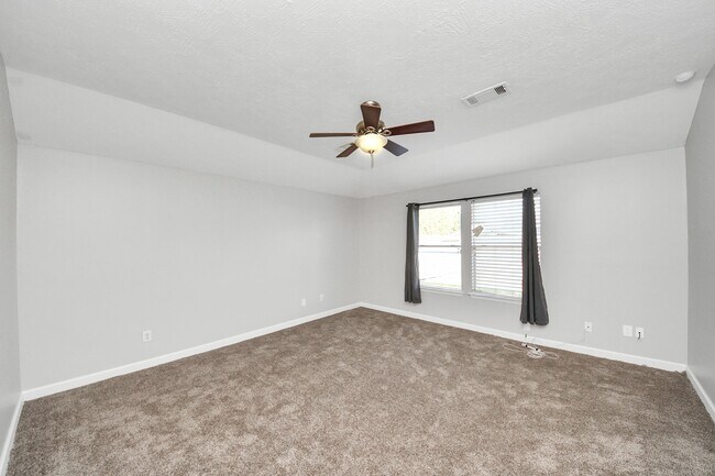 Building Photo - 13503 Sherman Oaks Dr