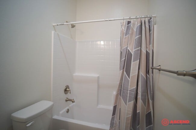 Building Photo - Brand New Home In Tehachapi!