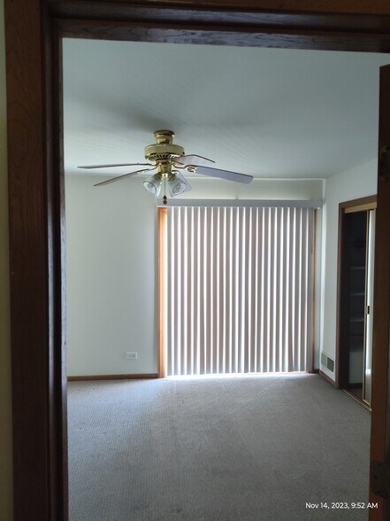 Building Photo - 434 Meadow Green Ln
