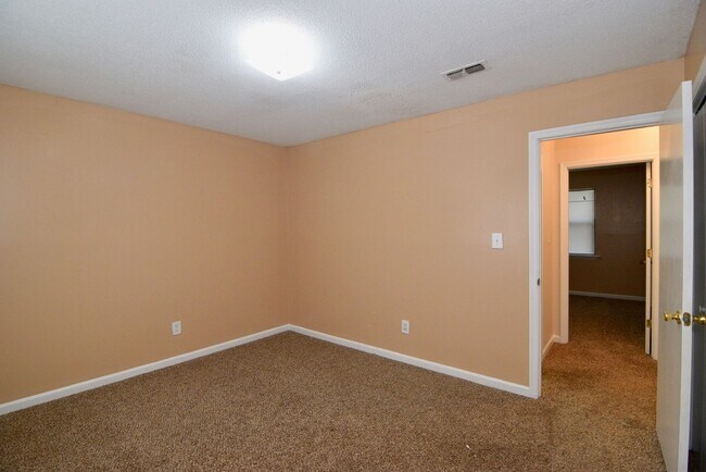 Building Photo - 4154 Arlington Rd