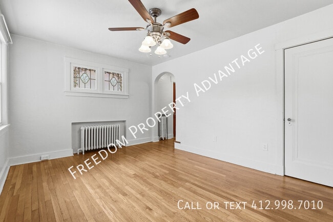 Building Photo - 755 Shady Dr E