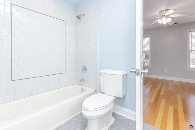 Building Photo - 100 Montview Way