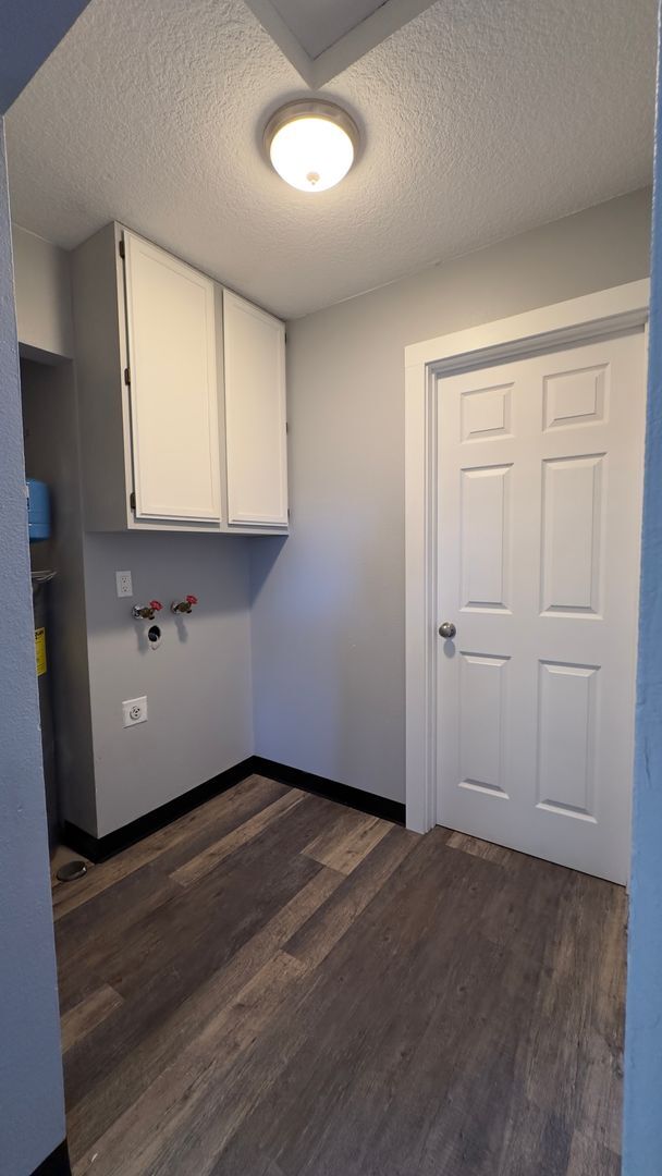 Building Photo - Updated 2 Bedroom Duplex in Hood River Heights