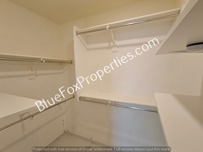 Building Photo - 5974 S Tappen Dr