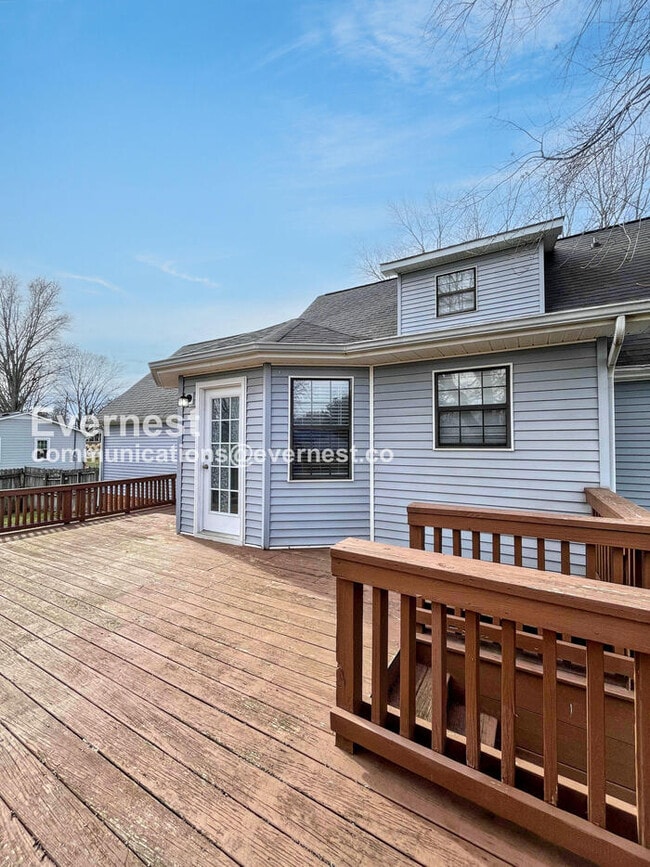 Building Photo - 408 Malibu Canyon Dr