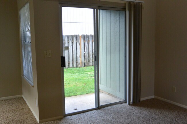 Building Photo - 8307 NE Starflower Ct
