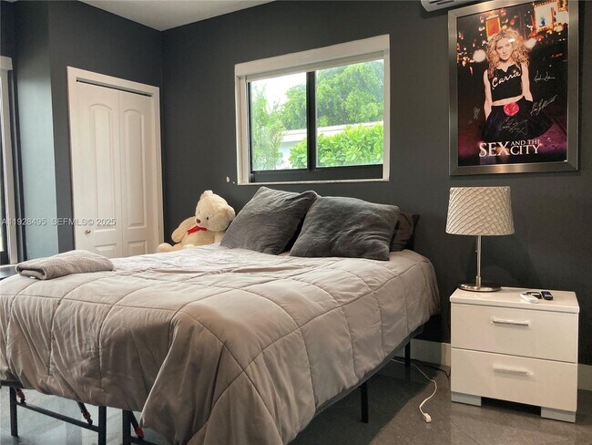 Building Photo - 7524 Mutiny Ave