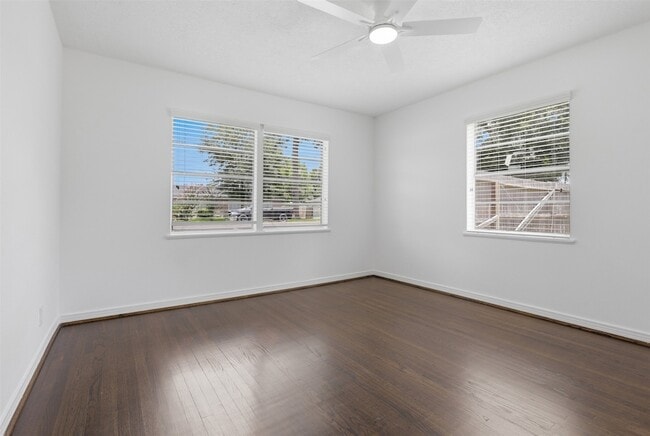 Building Photo - 10033 Whiteside Ln