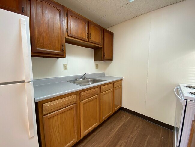 Building Photo - 3861 Brown Ave