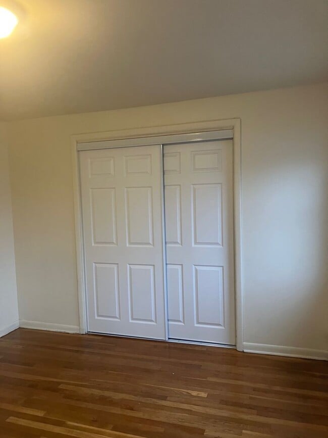 Building Photo - 114 Olivia St