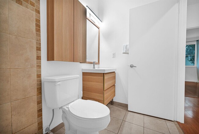 Building Photo - 21385 Marina Cove Cir