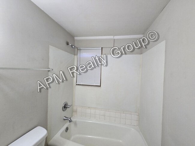 Building Photo - Updated two bedroom - Harden St.