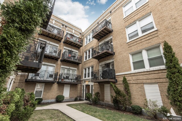 Building Photo - 4904 N Drake Ave