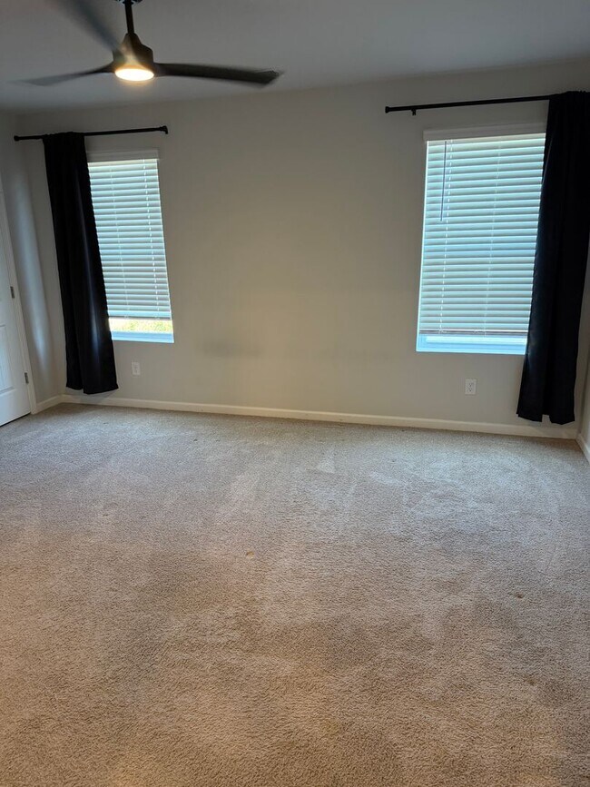 Building Photo - 3 BR/2BA | Newly Renovated Single Family Home | Covered Patio | In Columbia!
