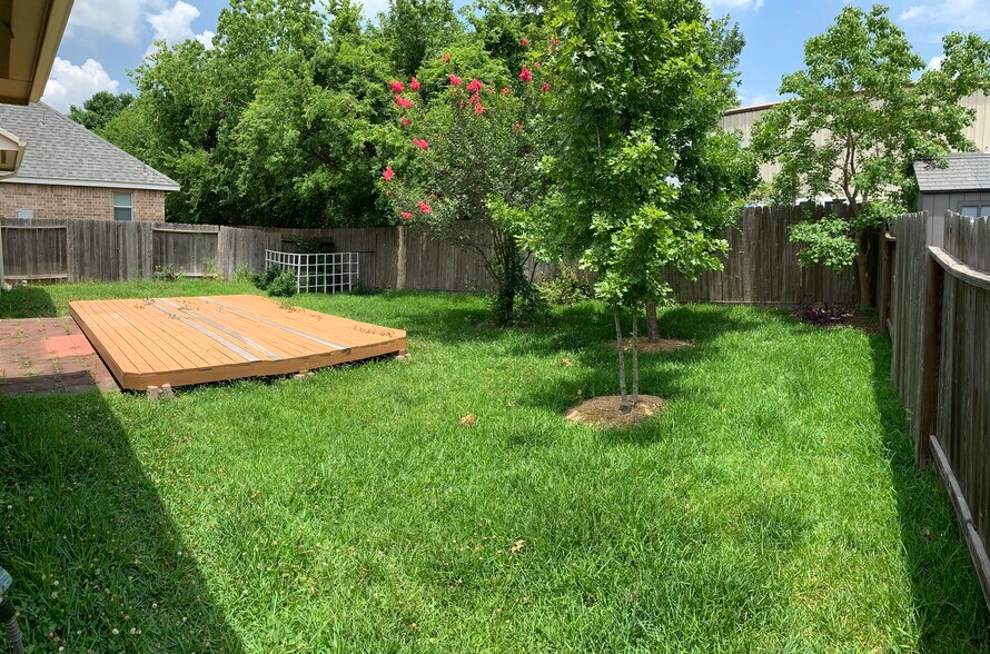Building Photo - 8922 Parlin Ridge Dr