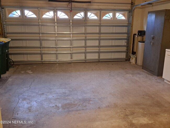 Building Photo - 11786 Lanier Creek Dr