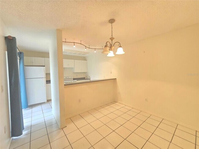 Building Photo - 5263 Brook Ct