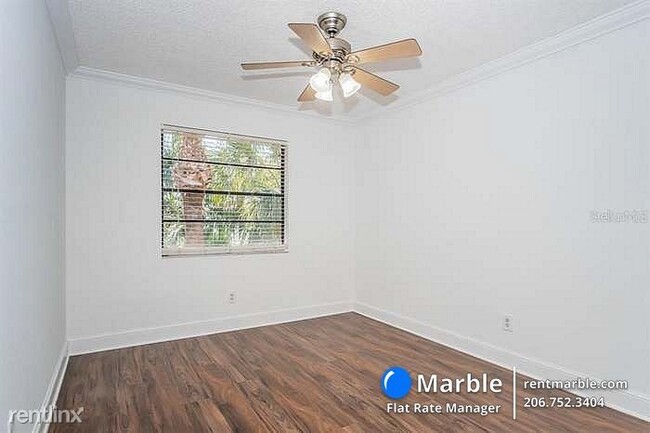 Building Photo - 2 br, 1 bath Condo - 3102 W Horatio St Uni...