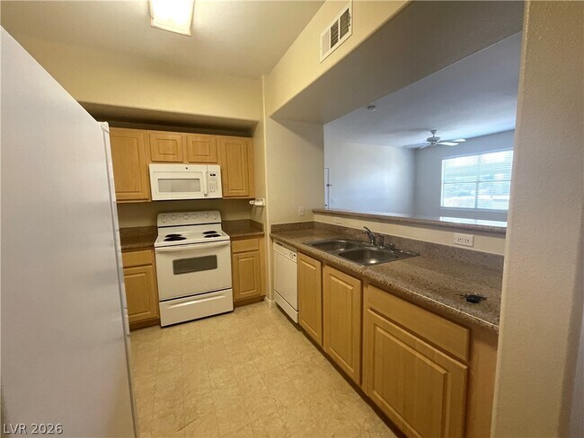 Building Photo - 8000 W Badura Ave