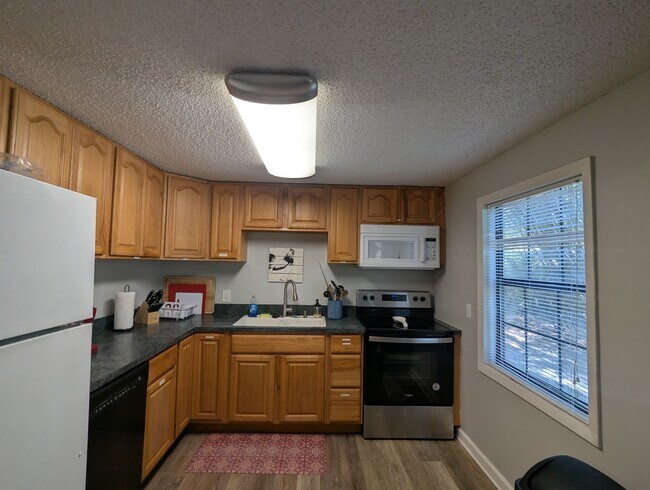 Building Photo - Lakefront Living on Little Lake Geneva – Main Home + Private In-Law Suite!
