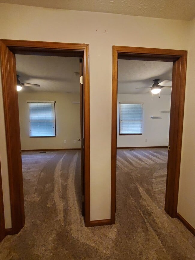 Building Photo - 3-bedroom 2 Full Bath House