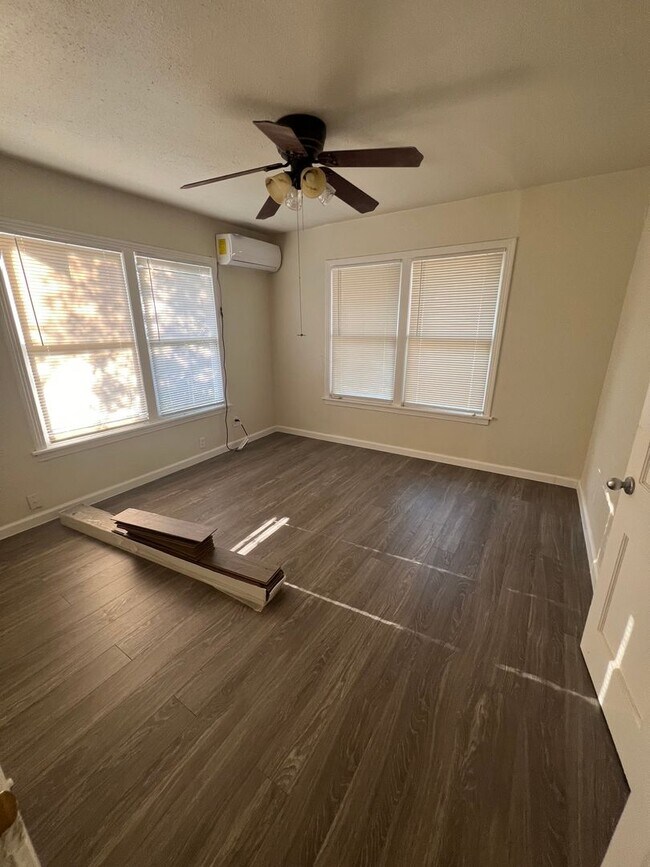 Building Photo - Springview 2 bedroom, 1 bath