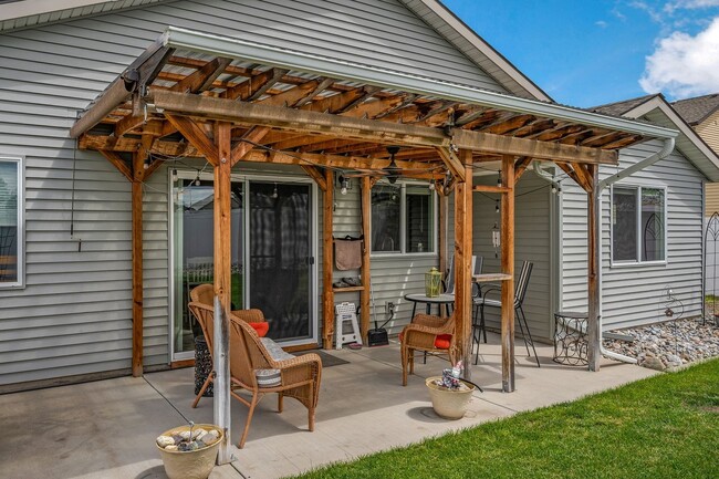 Building Photo - 3 bedroom home in Coeur dAlene