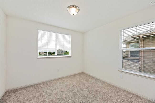 Building Photo - 108 Schuster Ct