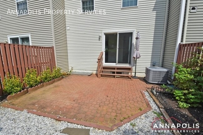 Building Photo - 1245 Seminole Dr