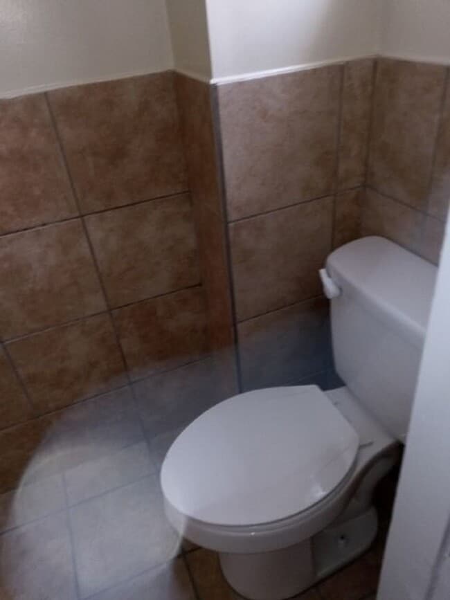 Building Photo - Renovated 1 BD +home office/child's room House with Upgrades