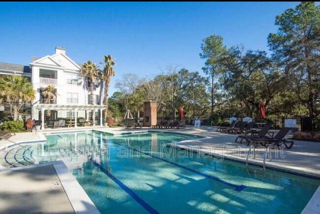 Building Photo - 130 River Landing Dr