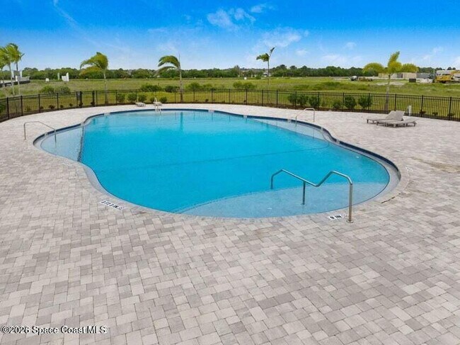 Building Photo - 705 Kylar Dr NW