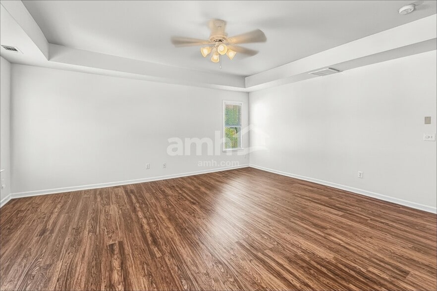 Building Photo - 108 Tilton Dr
