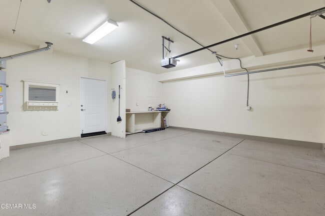 Building Photo - 1521 Silver Shadow Dr