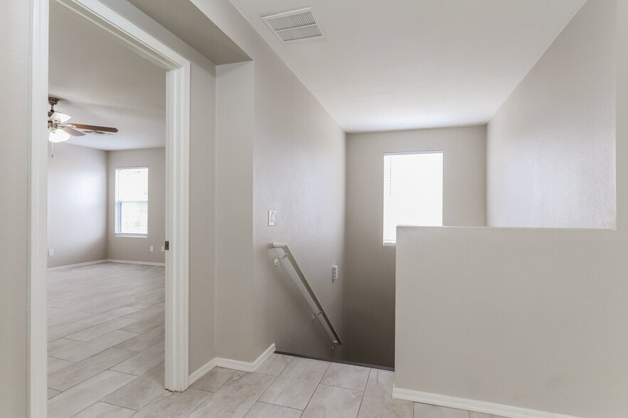 Building Photo - 7356 S MESSALA Ct