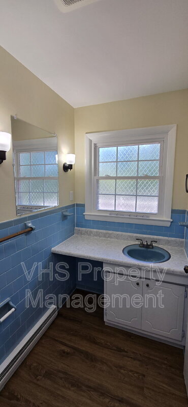 Building Photo - 7297 Moss Ln