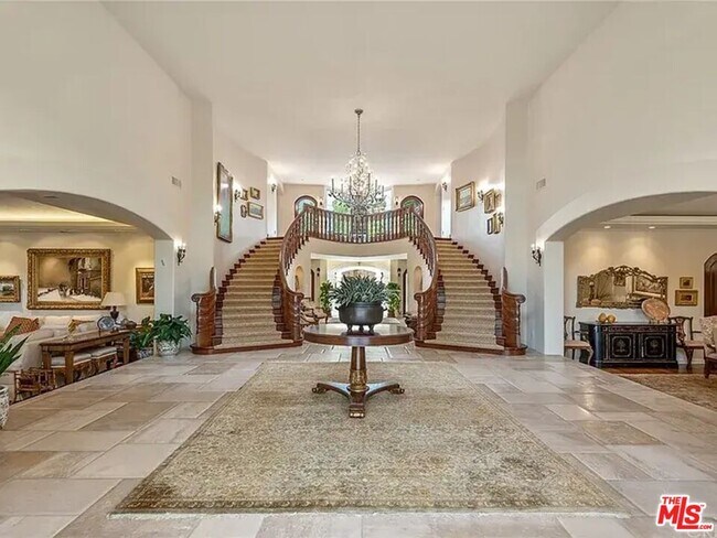 Building Photo - 6005 William Bent Rd