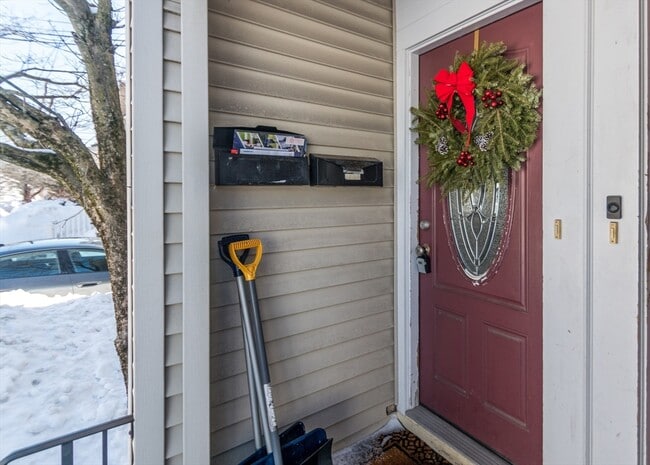 Building Photo - 1 Hilltop Rd