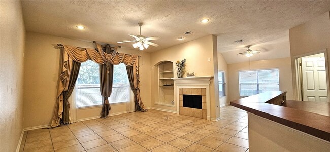 Building Photo - 13415 Highland Park Ct