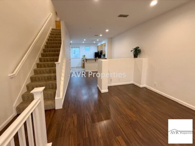 Building Photo - Absolutely fantastic home that is steps aw...