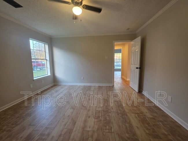 Building Photo - 66 Nevada Ln