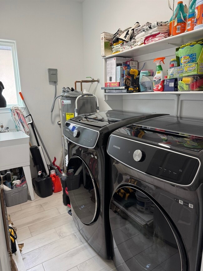 Building Photo - 4214 Gavilan Dr